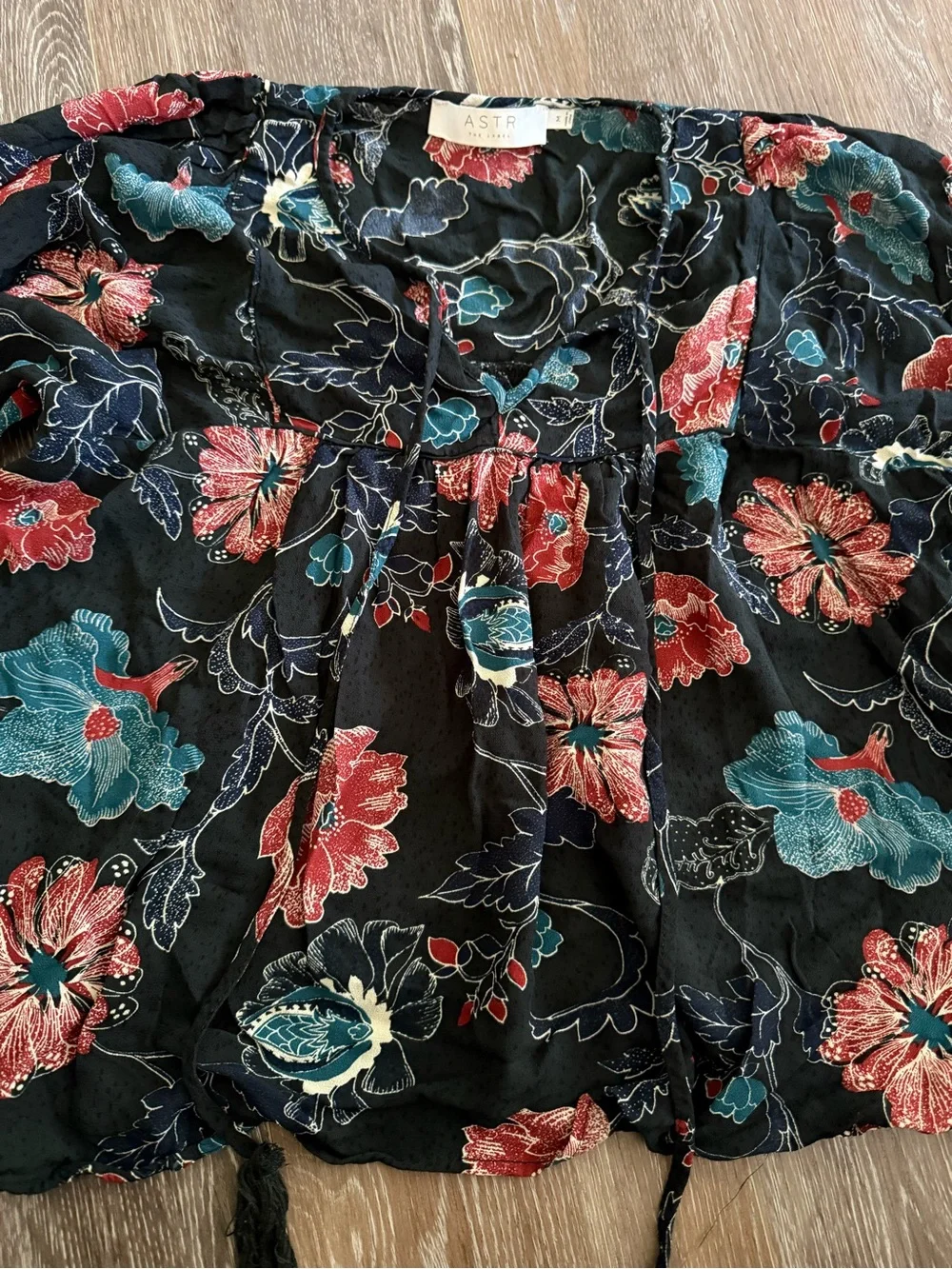 ASTR The Label Black Floral Puff Sleeve Peasant Blouse Medium Cottagecore